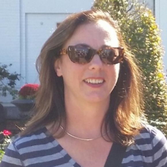 Meet your Posher, Courtney - Picture 1 of 1